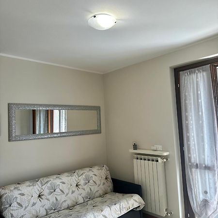 Bergamo Easy Airport Apartment Luaran gambar