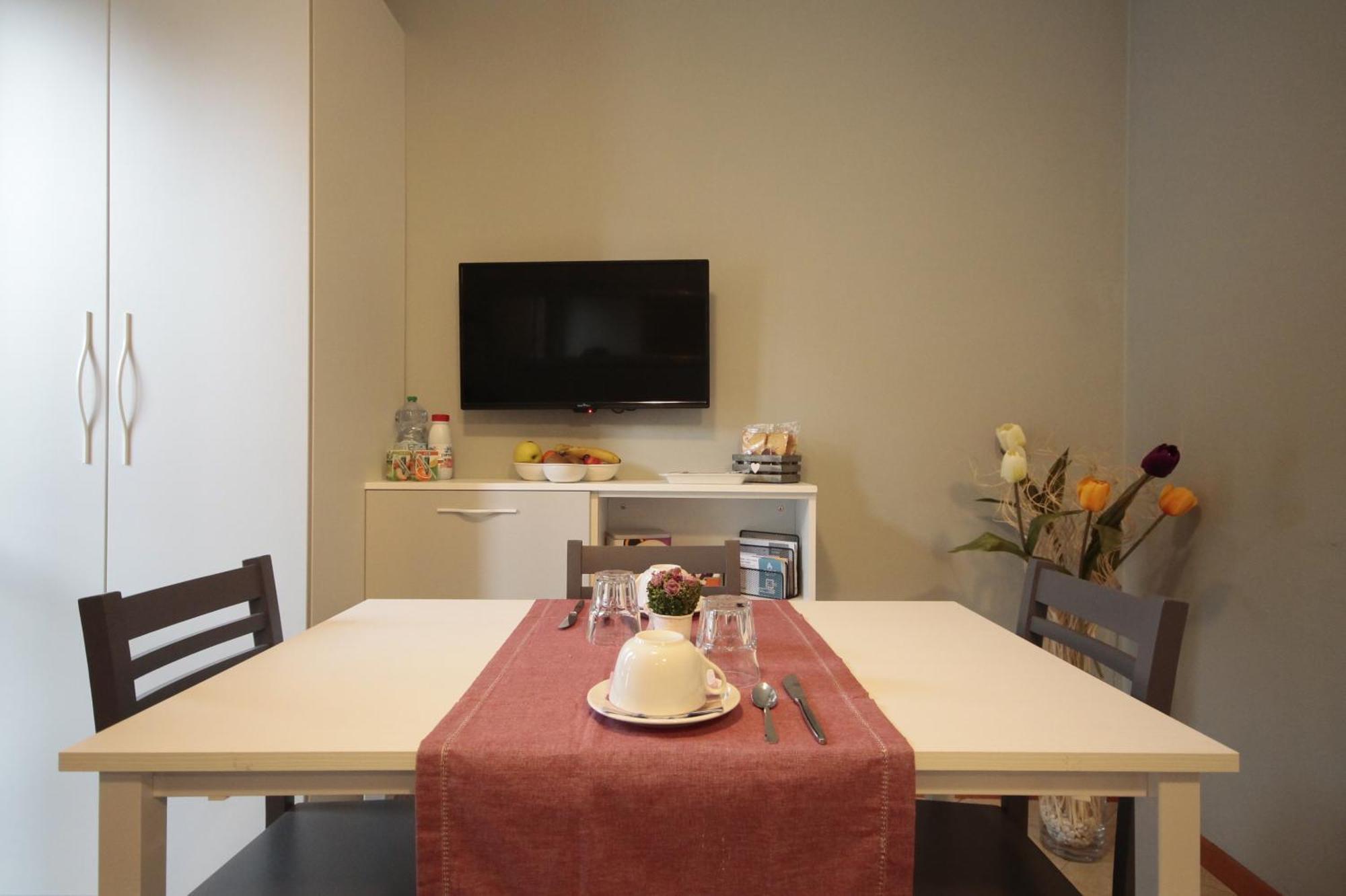 Bergamo Easy Airport Apartment Luaran gambar