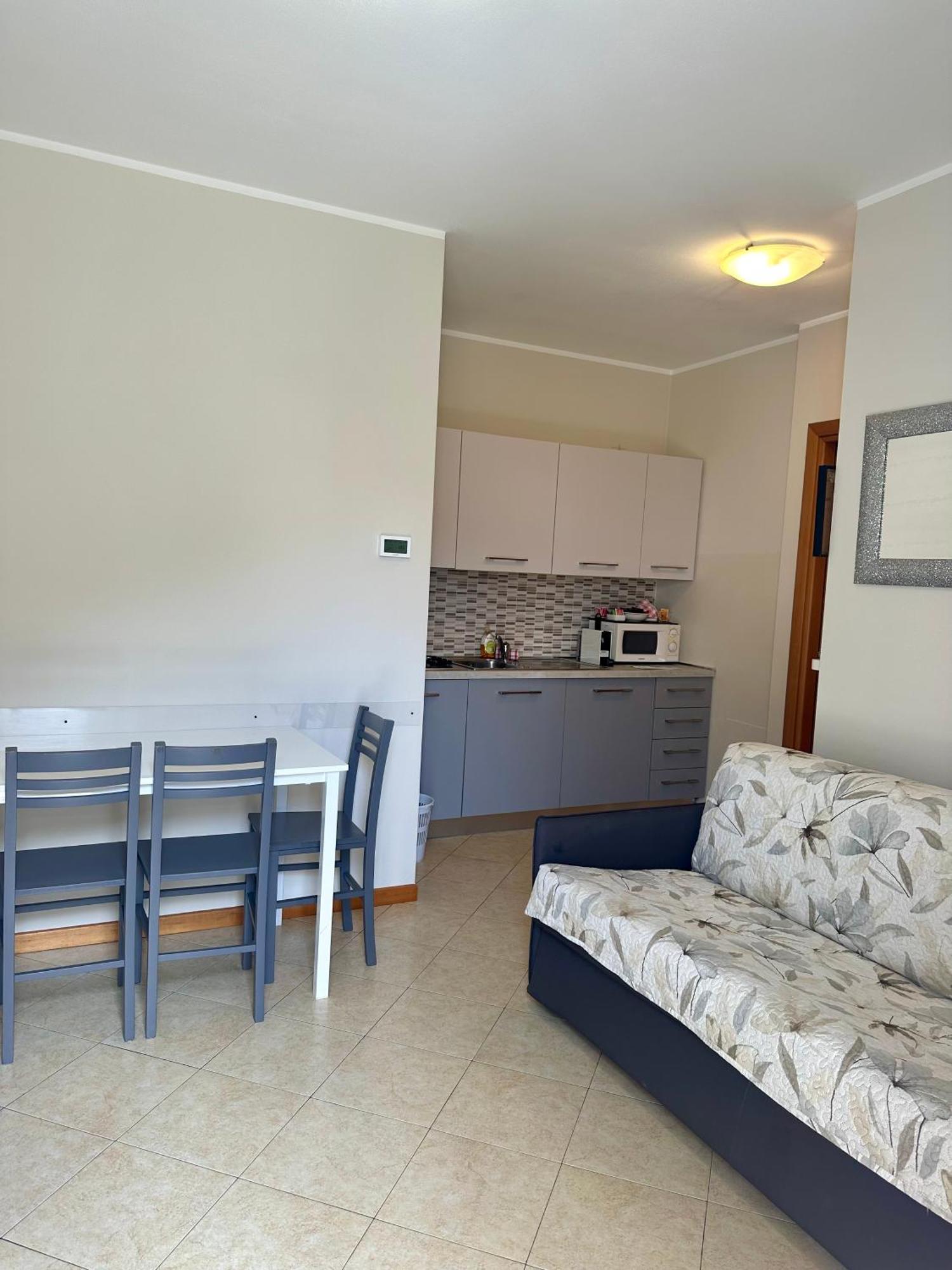 Bergamo Easy Airport Apartment Luaran gambar