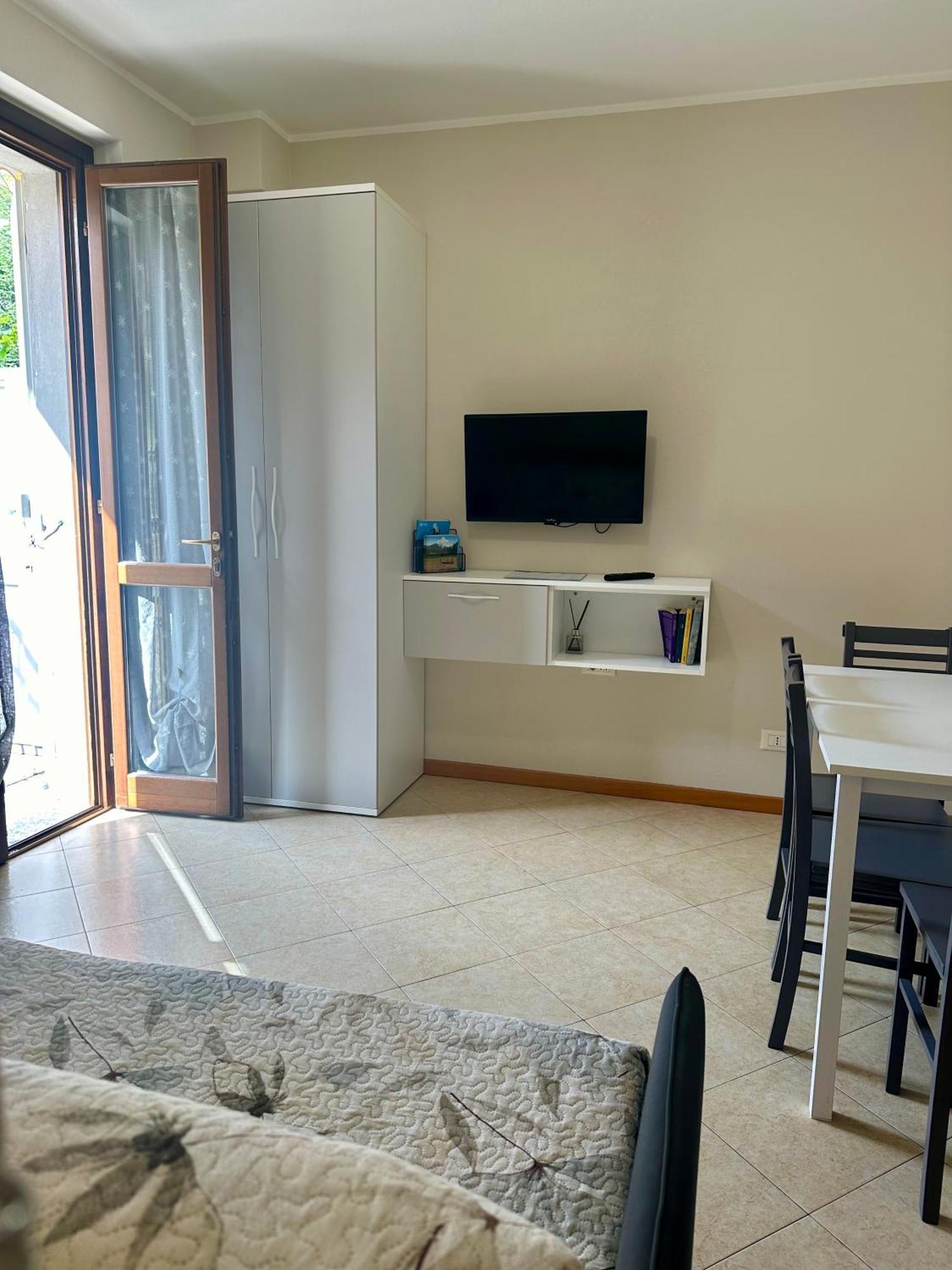 Bergamo Easy Airport Apartment Luaran gambar